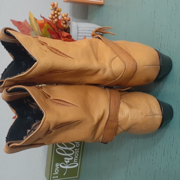 LAREDO BOOTS SZ 8.5 - Picture 3 of 8